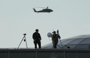 Полша временно затвори две летища заради руските удари срещу Украйна