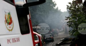 Около 20 леки автомобила са засегнати от пожар в столичния квартал "Гоце Делчев"