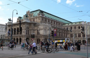 Почти 24 години след въвеждането на еврото в Австрия над шест милиарда австрийски шилинга все още не са обменени