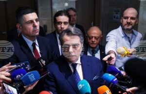 Правителството да подаде оставка веднага, призоваха от ПП-ДБ