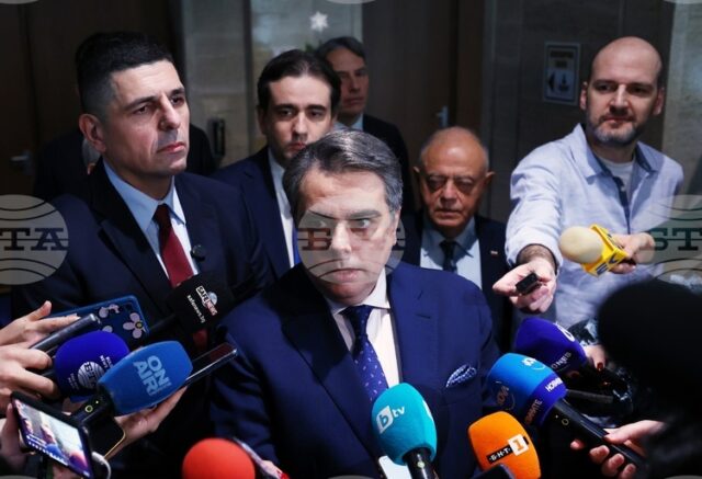 Правителството да подаде оставка веднага, призоваха от ПП-ДБ