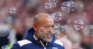 Предстоящият трансферен прозорец ще бъде много важен за Уест Хем, заяви Нуно Еспирито Санто