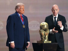 Президентът на ФИФА Джани Инфантино е обвинен в нарушаване на правилата относно политически неутралитет по отношение на президента на САЩ Доналд Тръмп Президентът на ФИФА Джани Инфантино е обвинен в нарушаване на правилата относно политически неутралитет по отношение на президента на САЩ Доналд Тръмп