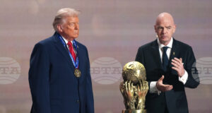 Президентът на ФИФА Джани Инфантино е обвинен в нарушаване на правилата относно политически неутралитет по отношение на президента на САЩ Доналд Тръмп