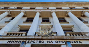 Приносът на България и Албания в изпълнението на мерките за усилване на способностите на НАТО обсъдиха военните министри на двете страни