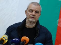 Протестите трябва да продължат, докато коалиция „Наглите“ не подаде оставка, каза лидерът на „Възраждане“ Костадин Костадинов