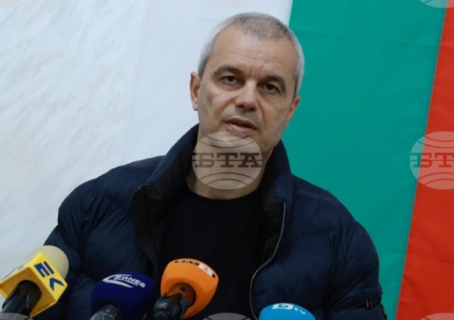 Протестите трябва да продължат, докато коалиция „Наглите“ не подаде оставка, каза лидерът на „Възраждане“ Костадин Костадинов