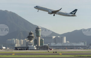 Пътник на авиокомпания "Катай" се опитал да отвори вратата на самолета по време на полет от Бостън до Хонконг