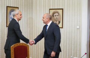 Радев към „Възраждане“: Точно за вас няма нужда от специални увертюри колко сложна е ситуацията в страната "Възраждане" на консултации при президента Радев