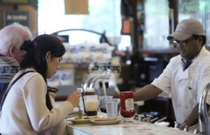 Ресторанти в САЩ намаляват грамажа на порциите си за клиенти, приемащи медикамента за отслабване „Оземпик“