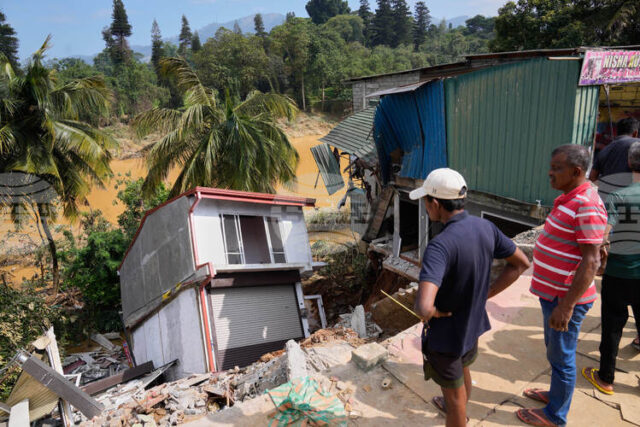 Русия изпраща хуманитарна помощ в Шри Ланка след опустошителния циклон там