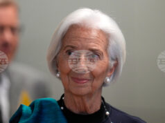 С гордост приветстваме България в евросемейството, написа президентът на ЕЦБ Кристин Лагард