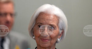 С гордост приветстваме България в евросемейството, написа президентът на ЕЦБ Кристин Лагард