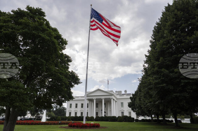 Белият дом представи план за политиката си в областта на изкуствения интелект, целящ доминираща позиция на САЩ в сектора