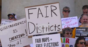 СВЕТЪТ 2025
                                                                                                Борбата за преначертаване на избирателните райони в САЩ се води с пълна сила