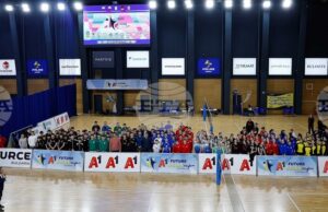 Световни вицешампиони откриха петия турнир за звезди на бъдещето в София заедно с Любо Ганев и Владо Николов Световни вицешампиони откриха петия турнир за звезди на бъдещето в София заедно с Любо Ганев и Владо Николов