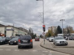 Свободни места, за лекари, медицинска сестра, учител и висшисти с технически специалности са обявени в бюрата по труда в Търговищко Свободни места, за лекари, медицинска сестра, учител и висшисти с технически специалности са обявени в бюрата по труда в Търговищко