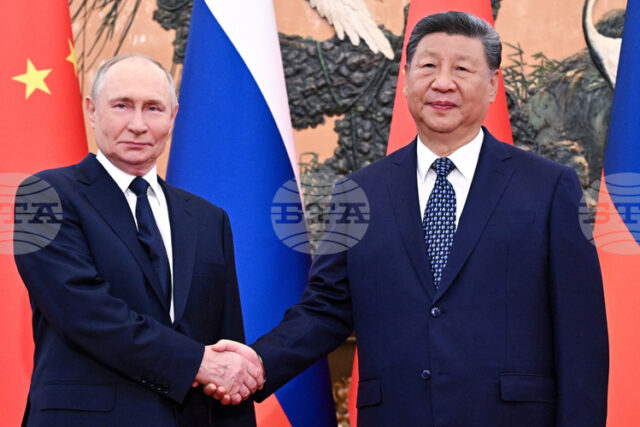 Си Цзинпин и Владимир Путин си размениха поздравления по случай Нова година