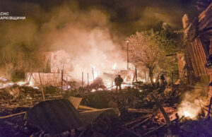 Пожар след руска атака срещу Украйна