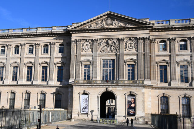 Служителите на Лувъра планират стачка заради недостиг на персонал и Служителите на Лувъра планират стачка заради недостиг на персонал и ресурси