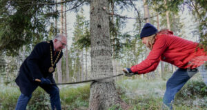Традицията коледната елха на площад Трафалгар в Лондон да идва от Норвегия е установена още през 1947 година