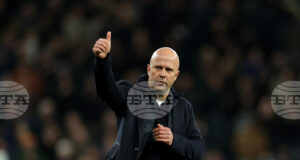 Треньорът на Ливърпул Арне Слот е доволен от формата на нападателя Юго Екитике