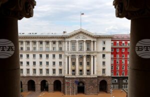 Тристранката подкрепи бюджета скоростно, правителството се събра, за да го приеме Правителството одобри създаването на дружество с държавно участие в капитала „Магазин за хората“ ЕАД