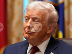 Тръмп обяви пакет от субсидии за 12 милиарда долара за американските фермери, които са тежко засегнати от търговската война с Китай Тръмп обяви пакет от субсидии за 12 милиарда долара за американските фермери, които са тежко засегнати от търговската война с Китай