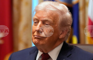 Тръмп обяви пакет от субсидии за 12 милиарда долара за американските фермери, които са тежко засегнати от търговската война с Китай