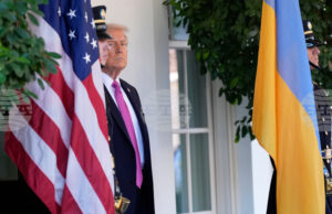 Украинският президент Зеленски пристига във Флорида, за да се опита да спечели подкрепата на Доналд Тръмп за мирния си план