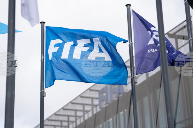 ФИФА планира да въведе съдийски камери и по-бързо отчитане на засадите по време на Мондиал 2026