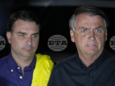 Флавио Болсонаро заяви, че ще отстоява по-умерени позиции от баща си Жаир в кампанията си за президентските избори в Бразилия