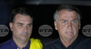 Флавио Болсонаро заяви, че ще отстоява по-умерени позиции от баща си Жаир в кампанията си за президентските избори в Бразилия