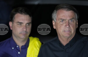 Флавио Болсонаро заяви, че ще отстоява по-умерени позиции от баща си Жаир в кампанията си за президентските избори в Бразилия