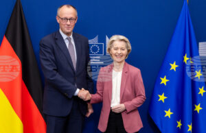 Фон дер Лайен и Мерц заявиха, че са провели "конструктивни" разговори с белгийския премиер Де Вевер за замразените руски активи Фон дер Лайен и Мерц заявиха, че са провели "конструктивни" разговори с белгийския премиер Де Вевер за замразените руски активи