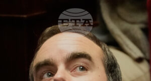 Френският парламент одобри специален законопроект, осигуряващ временно финансирне на държавата