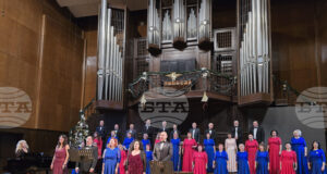 Хор „Добруджански звуци“ отбеляза Световния ден на хоровото изкуство с празничен концерт в зала „Добрич“