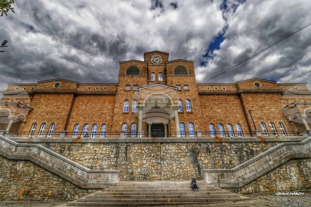 Художествената галерия „Борис Денев“ във Велико Търново предоставя достъп до 2090 дигитализирани графични произведения на 311 автори