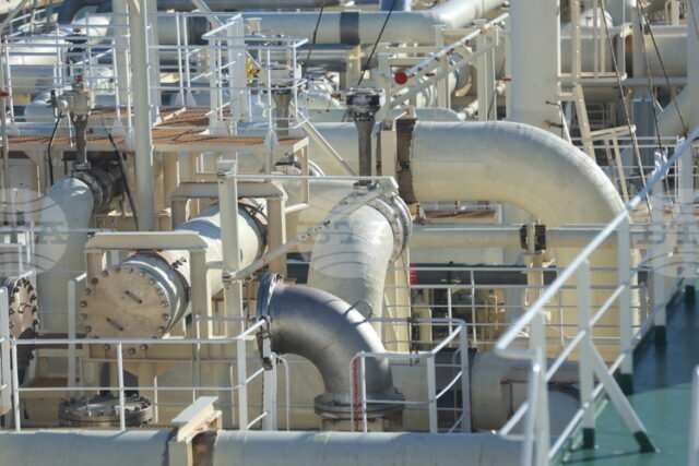 Цената на природния газ на хъба TTF се задържа под Цената на природния газ на хъба TTF се задържа под 27 евро за мегаватчас