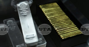 Цените на златото, среброто и платината се покачиха до рекордно високи нива