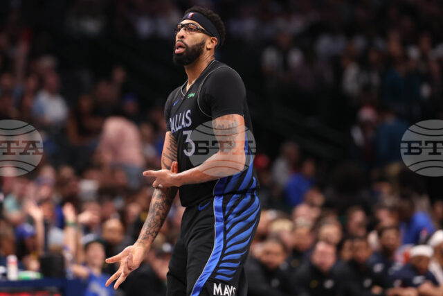 Центърът на Далас Антъни Дейвис ще пропусне няколко мача заради Центърът на Далас Антъни Дейвис ще пропусне няколко мача заради контузия