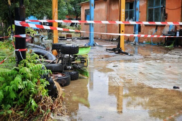 Четири полицейски екипа от районното управление в Царево към момента Четири полицейски екипа от районното управление в Царево към момента са на терен, съобщи МВР