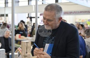 „Градинарят и смъртта“ на Георги Господинов е избран сред най-важните романи на 2025 г. в класация на „Франкфуртер алгемайне цайтунг“