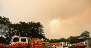 Горски пожари изпепелиха домове и оставиха десетки хиляди без ток в Австралия