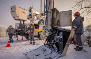 Зеленски ще обяви „извънредно положение“ в енергийния сектор след руските удари