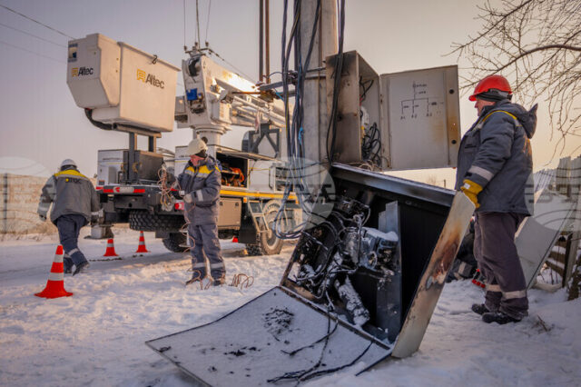 Зеленски ще обяви „извънредно положение“ в енергийния сектор след руските удари
