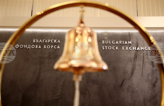 „Дойче Бьорзе“ отчита засилен интерес към български акции след влизането „Дойче Бьорзе“ отчита засилен интерес към български акции след влизането на България в еврозоната