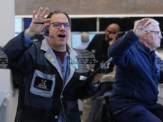 Nasdaq спада рязко под натиска на поевтиняването на акциите на големите технологични компании Nasdaq спада рязко под натиска на поевтиняването на акциите на големите технологични компании