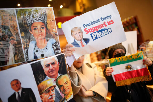 "Няма връщане назад" след протестите в Иран, заяви вдовицата на сваления шах