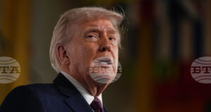 АКТУАЛИЗИРАНА
                                                                                                Тръмп заплаши с мита държави, които доставят петрол на Куба